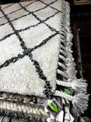 Jeff Spicoli 4.9x6.9 White and Black Moroccan Style Rug | Banana Manor Rug Factory Outlet