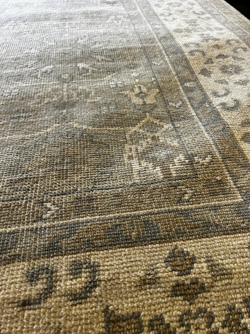 Jerry Hall 9x12 Grey and Ivory Hand-Knotted Oushak Rug | Banana Manor Rug Factory Outlet