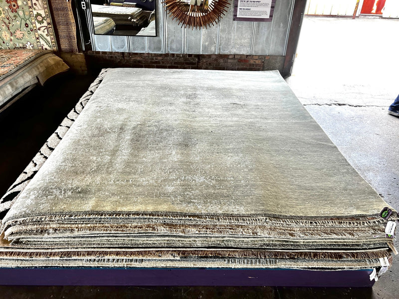 Jessica Biel 8x10 Dark Green Hand-Knotted Tibetan Rug | Banana Manor Rug Company