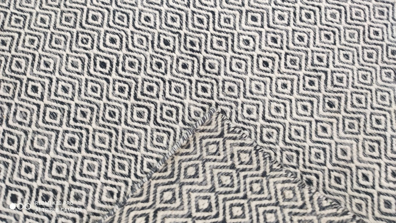 Jessie St. Vincent 6.9x9.6 Diamond White and Gray Handwoven Durrie Rug | Banana Manor Rug Company