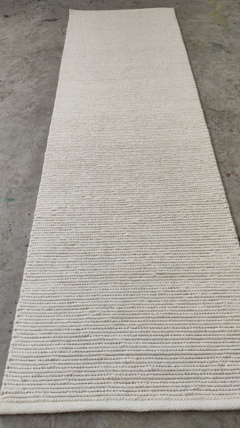 Jo Handwoven White Soumak Rug (Multiple Sizes) | Banana Manor Rug Company