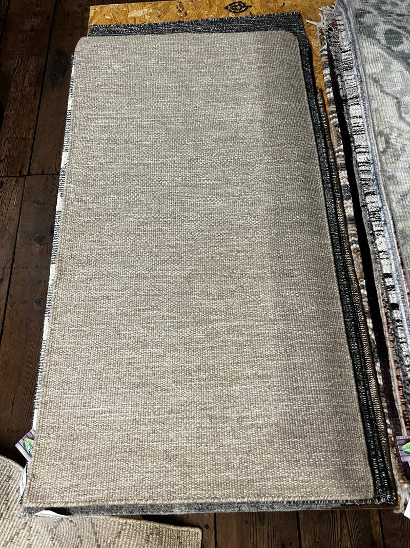 Karpis 2.9x5 Beige Durrie Rug | Banana Manor Rug Factory Outlet