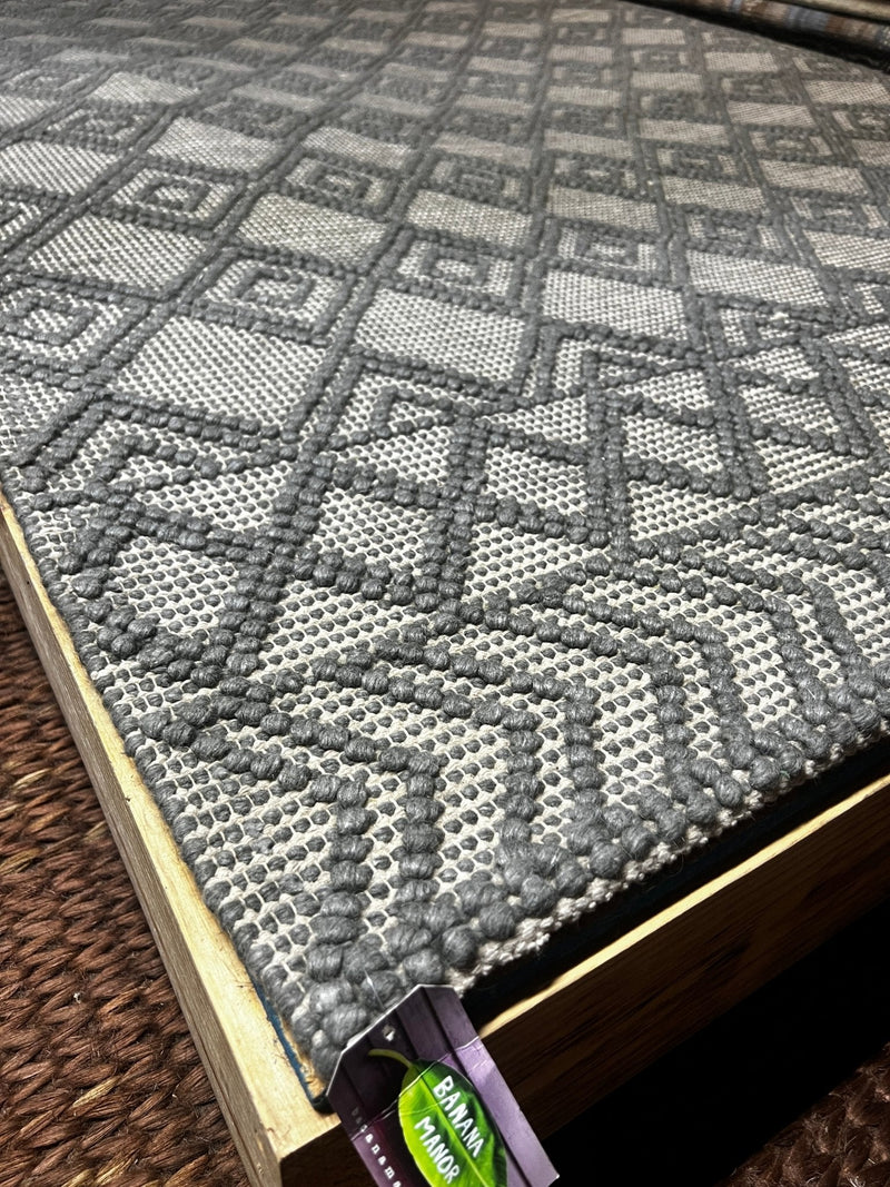 Laos Grey and White Diamond Handwoven Durrie Rug (Multiple Sizes) | Banana Manor Rug Company