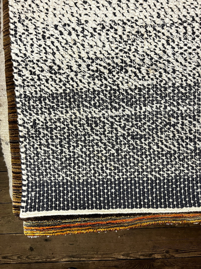 Lil Debil 4x5.6 Grey and Ivory Handwoven Rug | Banana Manor Rug Company