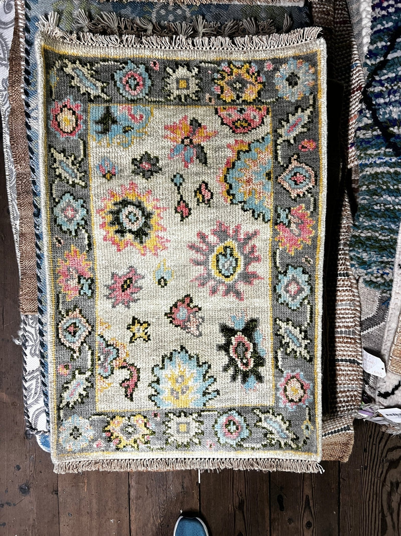 Lil' Susie 2x3 (Multiple Colors) Hand-Knotted Rugs | Banana Manor Rug Factory Outlet