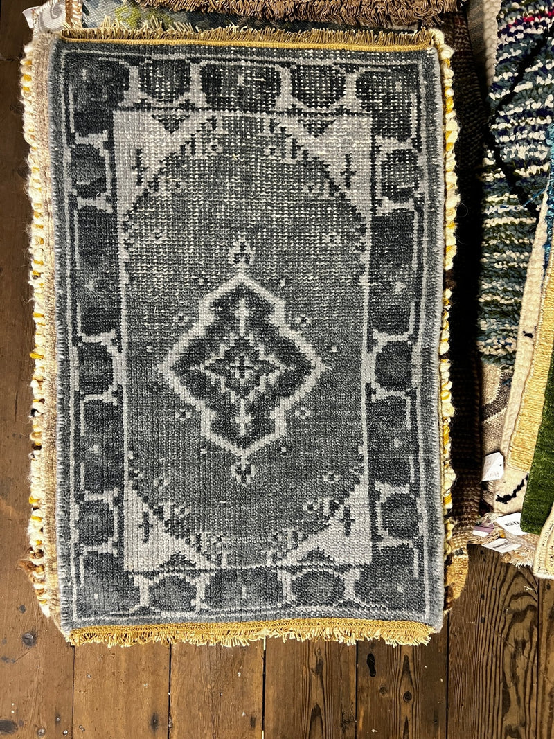 Lil' Susie 2x3 (Multiple Colors) Hand-Knotted Rugs | Banana Manor Rug Factory Outlet