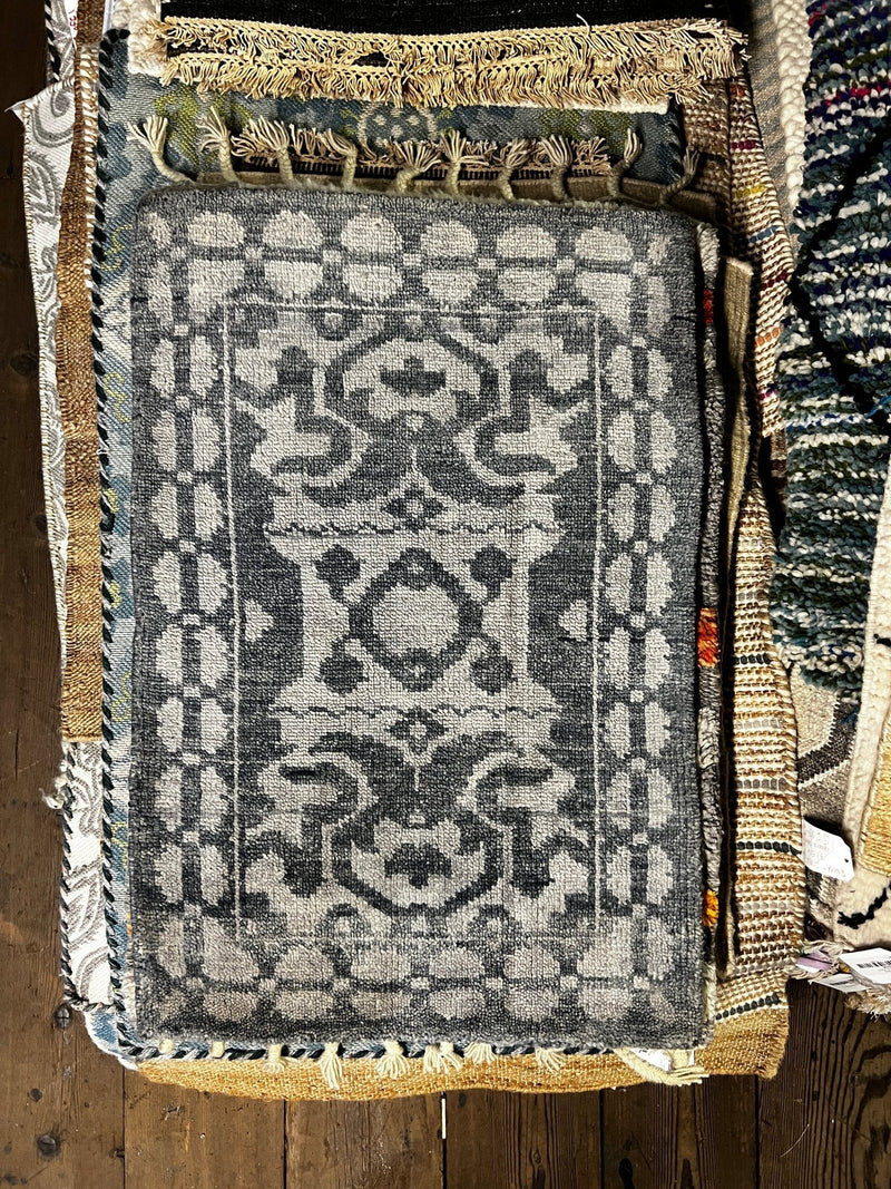 Lil' Susie 2x3 (Multiple Colors) Hand-Knotted Rugs | Banana Manor Rug Factory Outlet