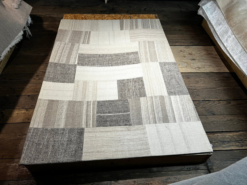 Lillian Carlson 5x7.6 Durrie Rug | Banana Manor Rug Factory Outlet