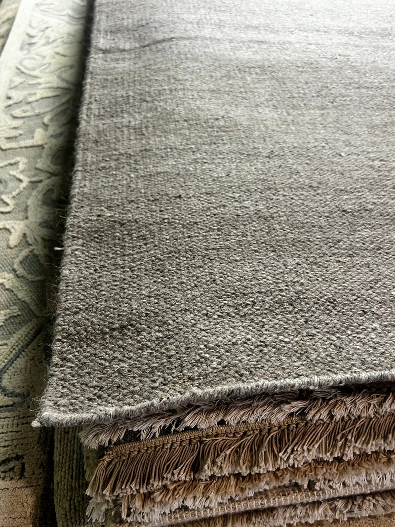 Linus Jackson Grey Handwoven Pet Yarn Durrie Rug (Multiple Sizes & Styles) | Banana Manor Rug Factory Outlet