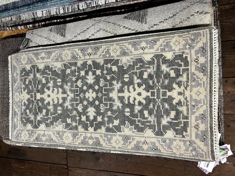 Lisa Henderson 2x4 Grey and Silver Hand-Knotted Oushak Rug | Banana Manor Rug Factory Outlet