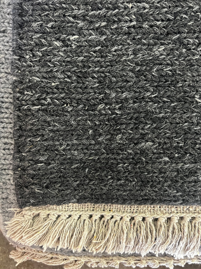 Little Bill 8x10 Handwoven Gray Durrie Rug | Banana Manor Rug Factory Outlet