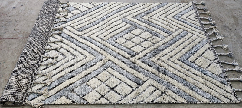 Luke Bracey Hand-Knotted Modern Rug Ivory and Grey High-Low 4x6 | Banana Manor Rug Company