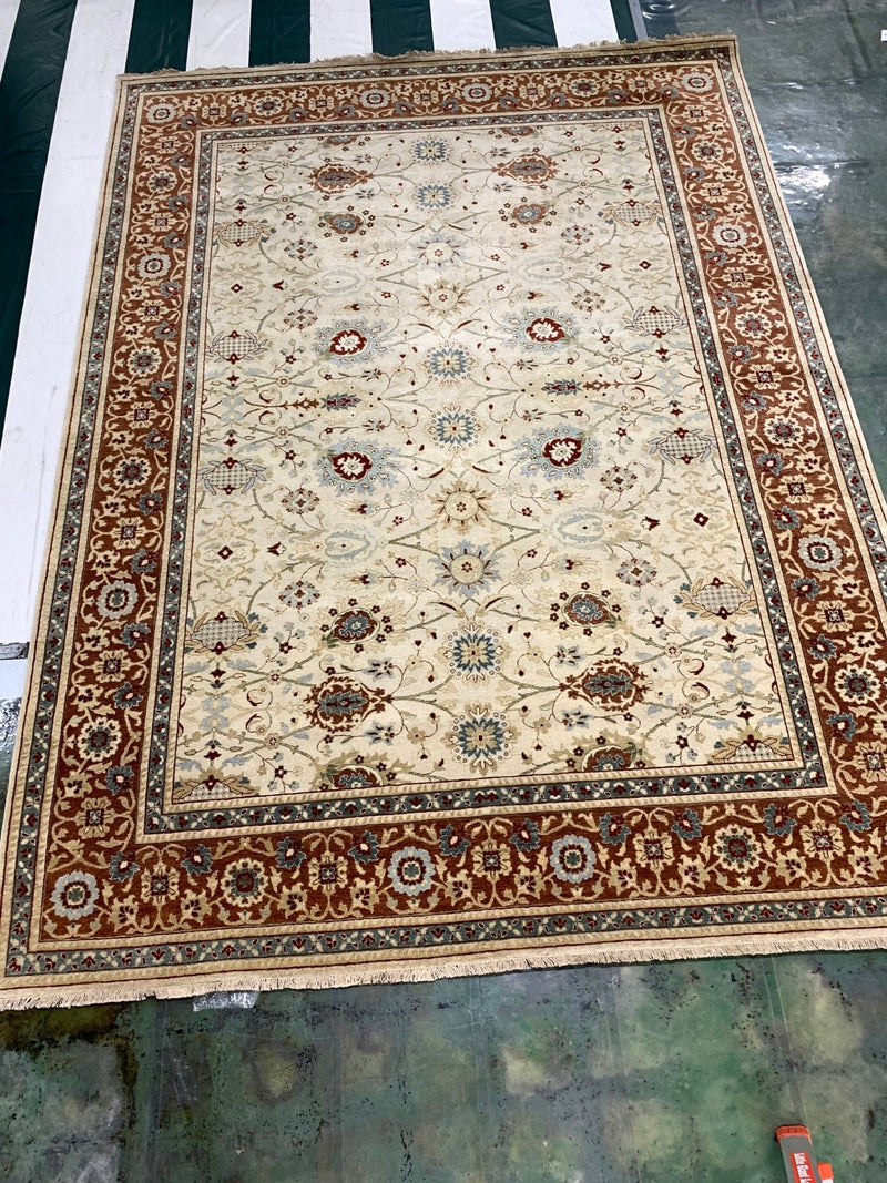 Lydia Hand-Knotted 9.1x12.3 Oriental Rug | Banana Manor Rug Company