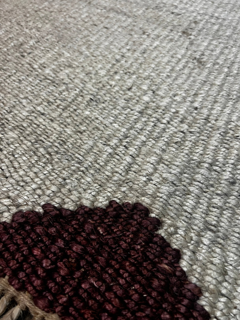 Lynne Marta 2.9X5.3 White Durrie Jute Rug (Assorted Colors) | Banana Manor Rug Company