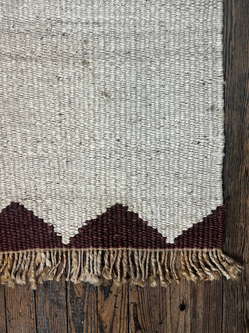 Lynne Marta 2.9X5.3 White Durrie Jute Rug (Assorted Colors) | Banana Manor Rug Company