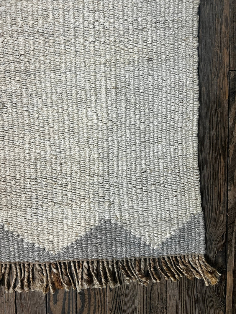 Lynne Marta 2.9X5.3 White Durrie Jute Rug (Assorted Colors) | Banana Manor Rug Company