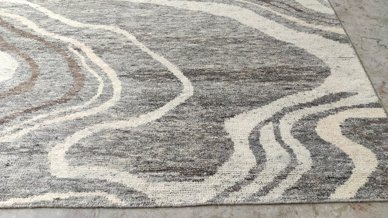 Madonna 8x10 Natural, Grey, and Ivory Hand-Knotted Modern Rug | Banana Manor Rug Company