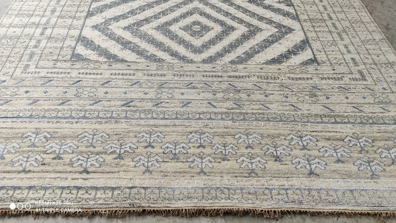 Maisie 8.3x10.3 Hand-Knotted Ivory Oushak Rug | Banana Manor Rug Company