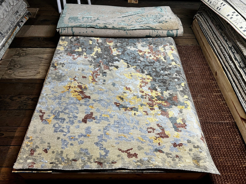 Maria Bonnevie 5.6x8 Light Blue and Ivory Hand-Knotted Modern Rug | Banana Manor Rug Factory Outlet