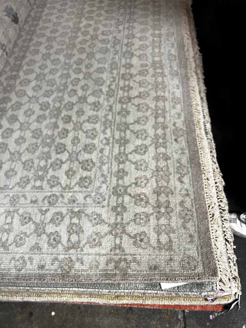 Marie Flanigan 6x8.9 Silver and Grey Hand-Knotted Lichi Rug | Banana Manor Rug Factory Outlet