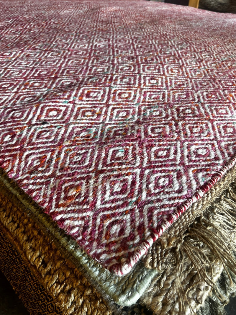 Marta Estrella 8.3x11.3 Red and White Handwoven Jute & Wool Rug | Banana Manor Rug Factory Outlet