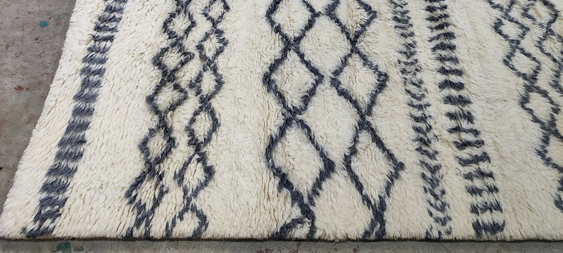 Michael Dorman Hand-Knotted Ivory and Black Moroccan Style 4x6 | Banana Manor Rug Company