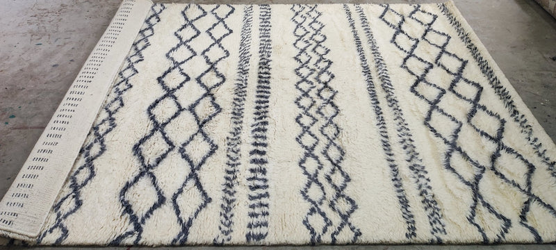 Michael Dorman Hand-Knotted Ivory and Black Moroccan Style 4x6 | Banana Manor Rug Company