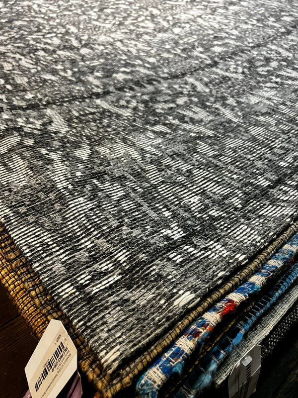 Michalina 5.3x7.6 Grey Textured Handwoven Durrie Rug | Banana Manor Rug Factory Outlet