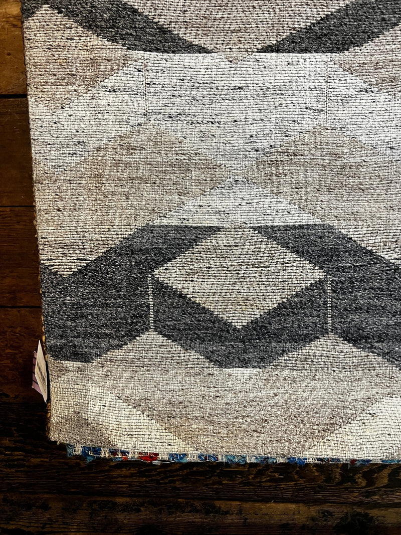 Mildred 5.3x7.6 Brown and Black Modern Durrie Rug | Banana Manor Rug Factory Outlet