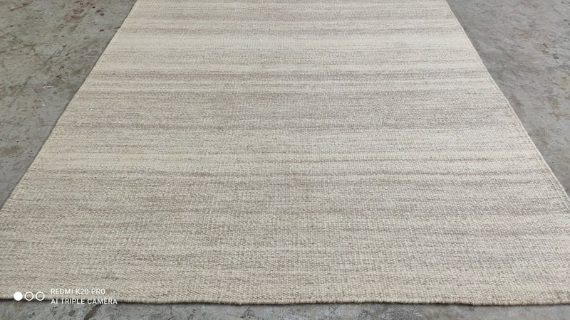 Mindy Grayson Handwoven White Durrie Rug 5.3x7.9 | Banana Manor Rug Company