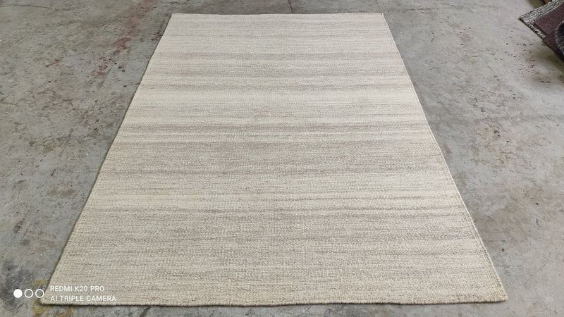 Mindy Grayson Handwoven White Durrie Rug 5.3x7.9 | Banana Manor Rug Company