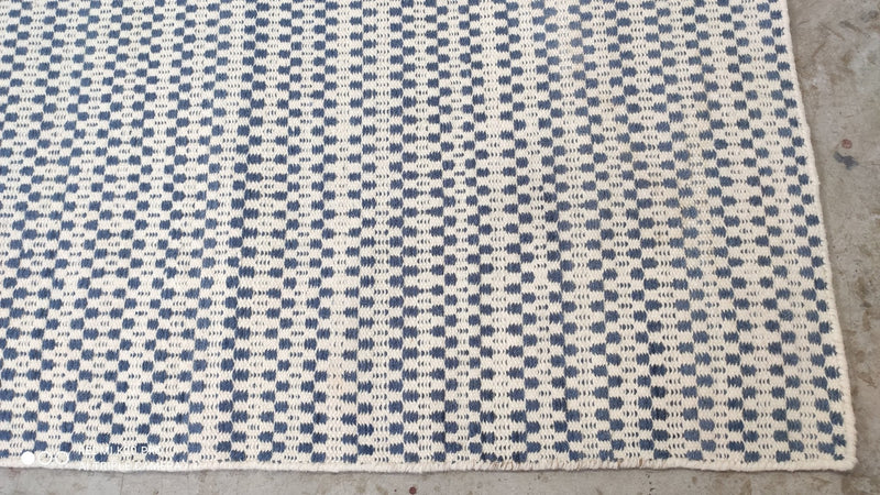 Moderno 5.3x8 Handwoven Diamond Blue and White Durrie Rug | Banana Manor Rug Company