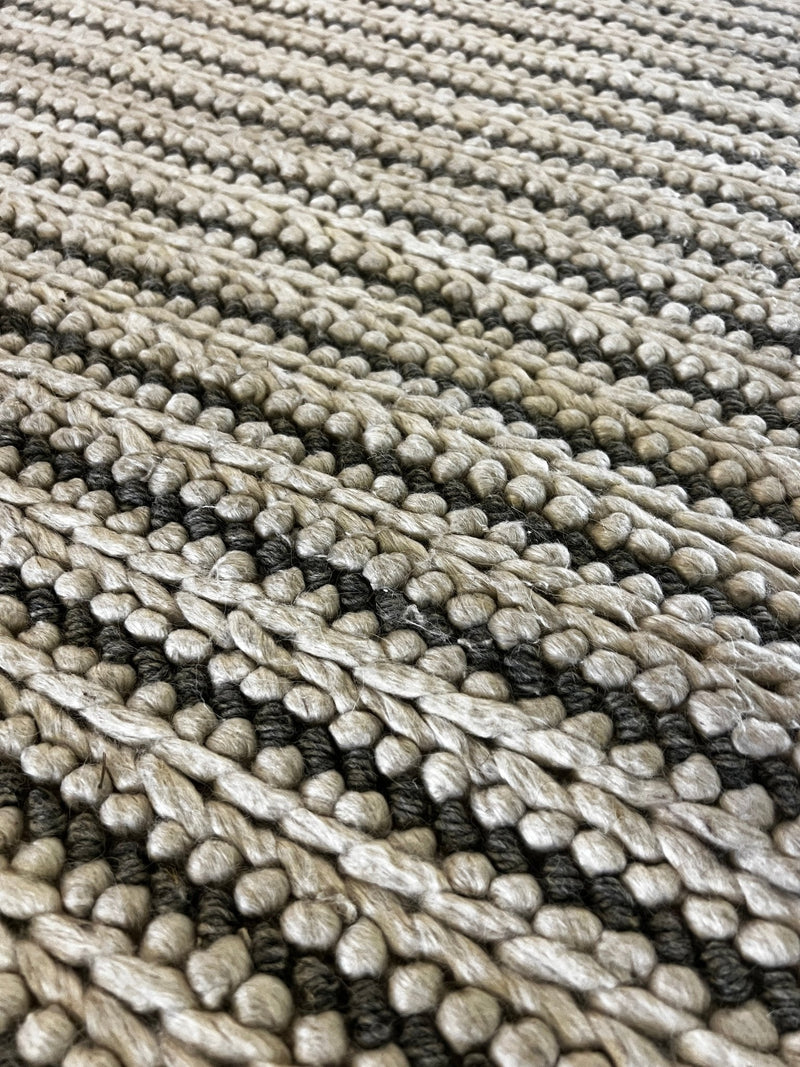 Naomi White and Grey Striped Handwoven Rug (Multiple Sizes) | Banana Manor Rug Factory Outlet