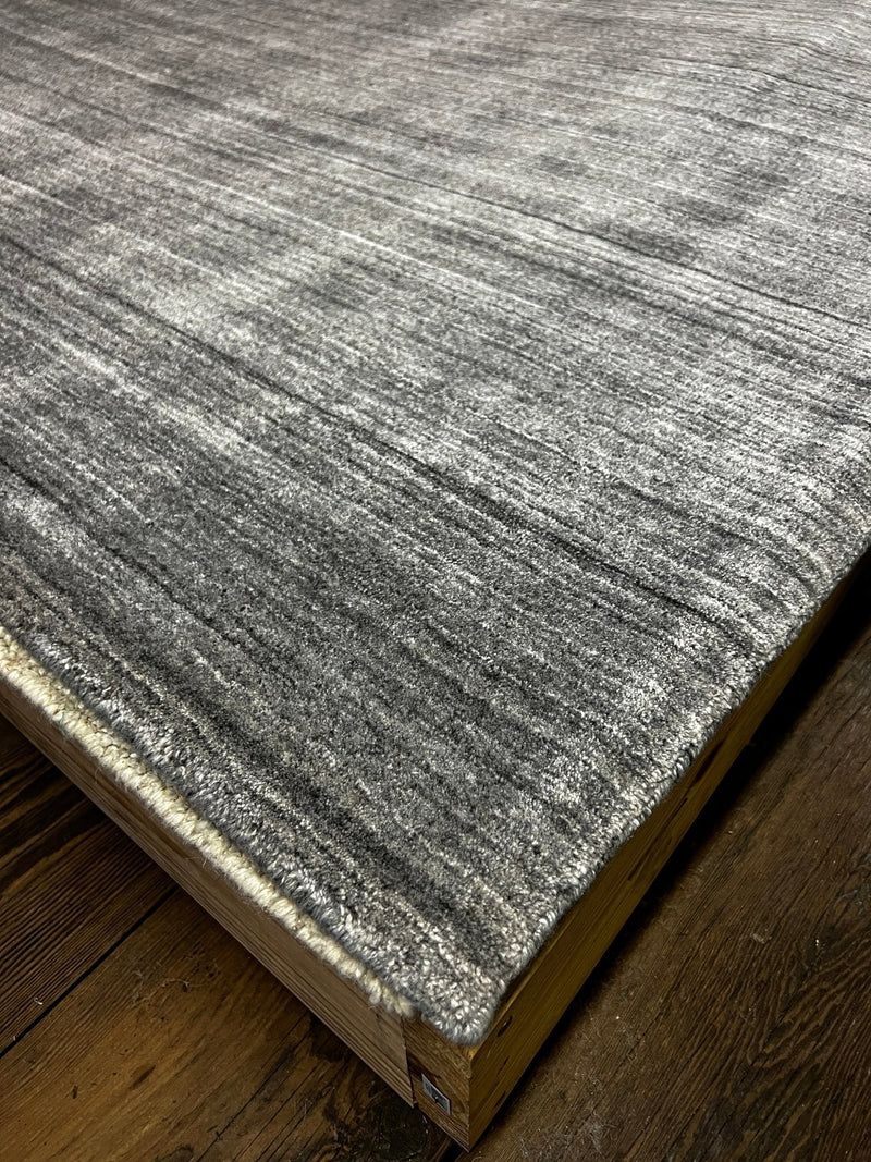 Neal Page 5.9x8.9 Handwoven Grey Textured Durrie Rug | Banana Manor Rug Factory Outlet