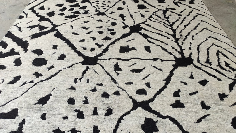 Olivia Vinall 9x12 Black and Ivory Hand-Knotted Modern Rug | Banana Manor Rug Company