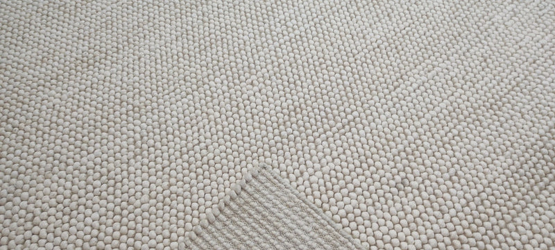 Olympe de Gouges Handwoven Wool Durrie Ivory Loop Ball 10x14 | Banana Manor Rug Company