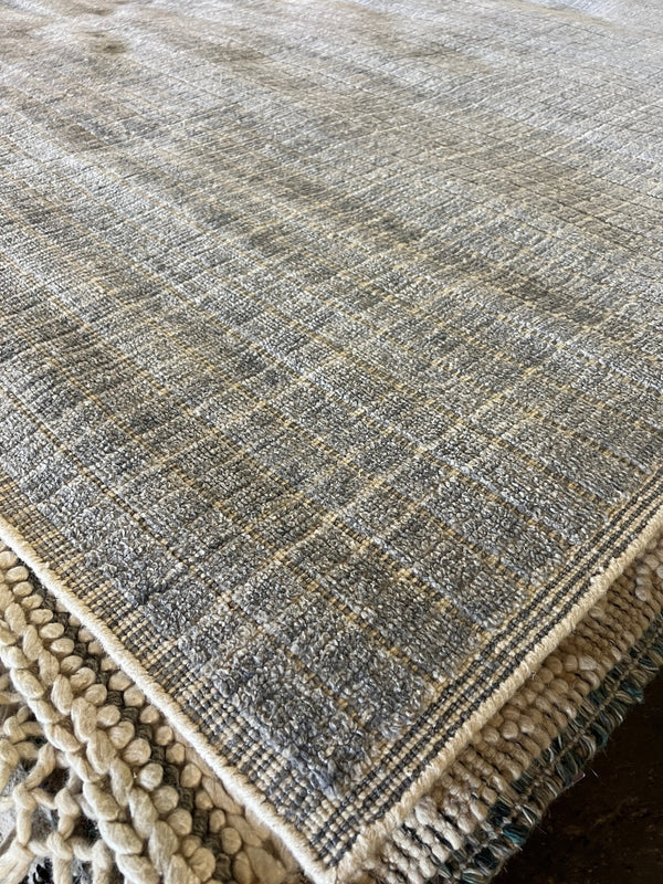 Paul McBartney 8.6x11.6 Grey Handwoven Cubed Rug | Banana Manor Rug Company