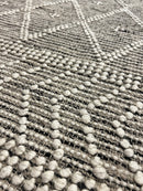 Peanut Butter and Jelly 7.6 x 9.3 Ivory and Natural Hand-Tufted Rug | Banana Manor Rug Company