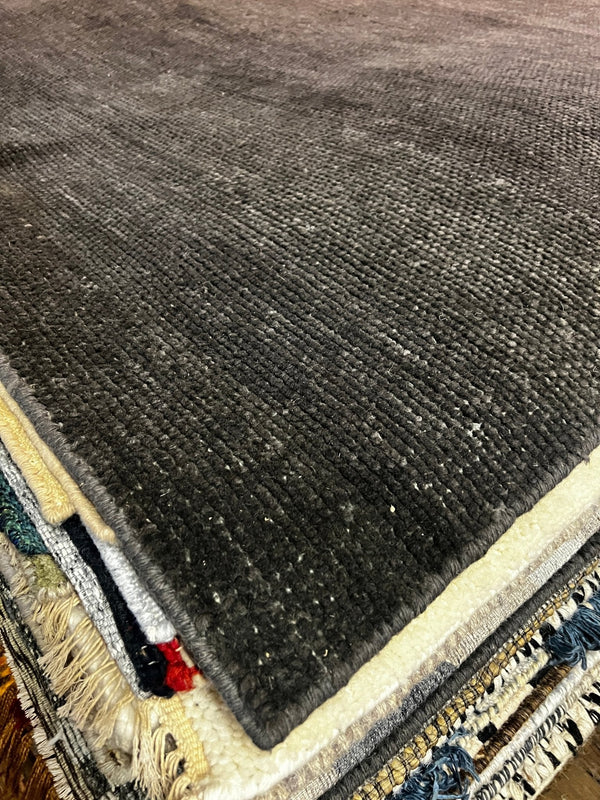 Phillip Gray 5.6x7.6 Dark Grey Handwoven Rug | Banana Manor Rug Company