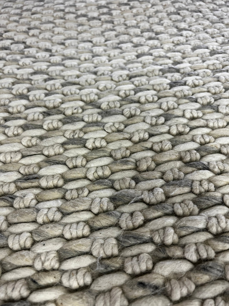 Pierre de Marivaux Handwoven Wool Durrie Natural Grey Loop 6.6x9.6 | Banana Manor Rug Factory Outlet