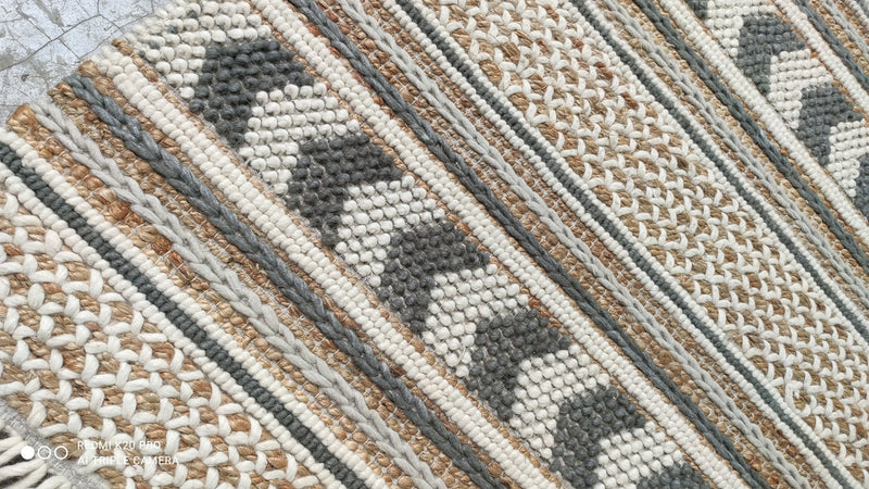 Republique Handwoven Jute and Wool Natural Rug (Multiple Sizes) | Banana Manor Rug Company