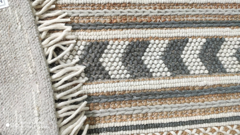 Republique Handwoven Jute and Wool Natural Rug (Multiple Sizes) | Banana Manor Rug Company