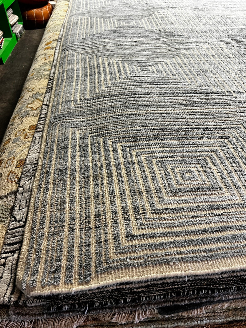 Roberto 9.3x12.6 Hand-Knotted Modern Blue & Ivory Rug | Banana Manor Rug Factory Outlet