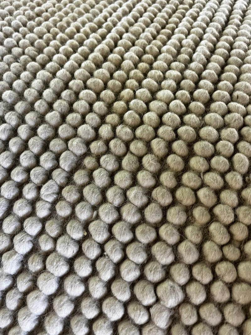 Samuel Foote Handwoven Wool Durrie Ivory Loop Ball (various sizes) | Banana Manor Rug Factory Outlet