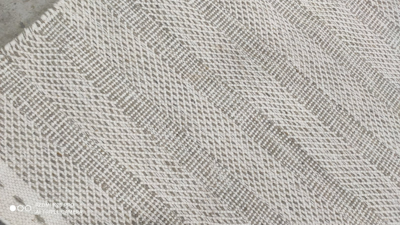 Sheryl Lynn 6.9x9.6 White and Gray Modern Handwoven Durrie Rug | Banana Manor Rug Company