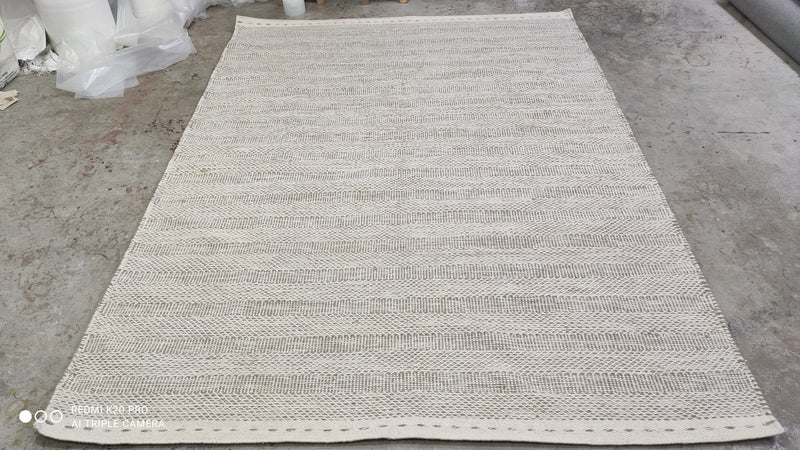 Sheryl Lynn 6.9x9.6 White and Gray Modern Handwoven Durrie Rug | Banana Manor Rug Company