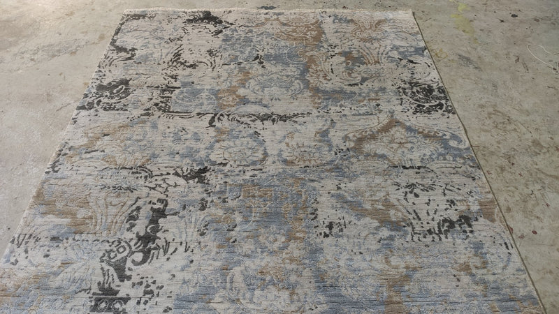 Sierra 5.3x7.9 Silver and Grey Hand-Knotted Abstract Rug | Banana Manor Rug Company