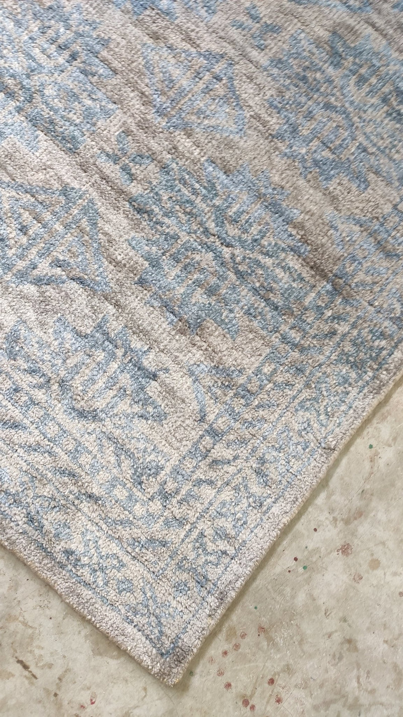 Simaria 5x8  Silver and Blue Modern Hand-Knotted Rug