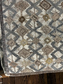 Stephen Stephens 2.6x4.9 Hand-Tufted Rug ( Assorted Styles) | Banana Manor Rug Company