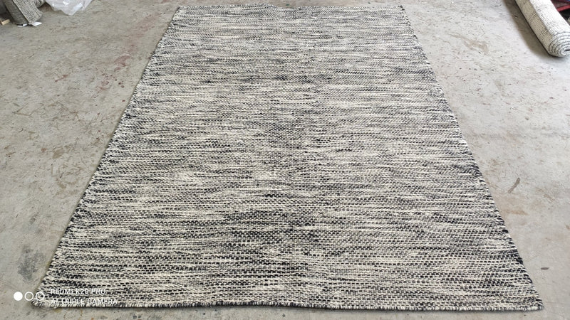 Stewart Copeland 5.6x7.6 White and Black Handwoven Durrie Rug | Banana Manor Rug Company